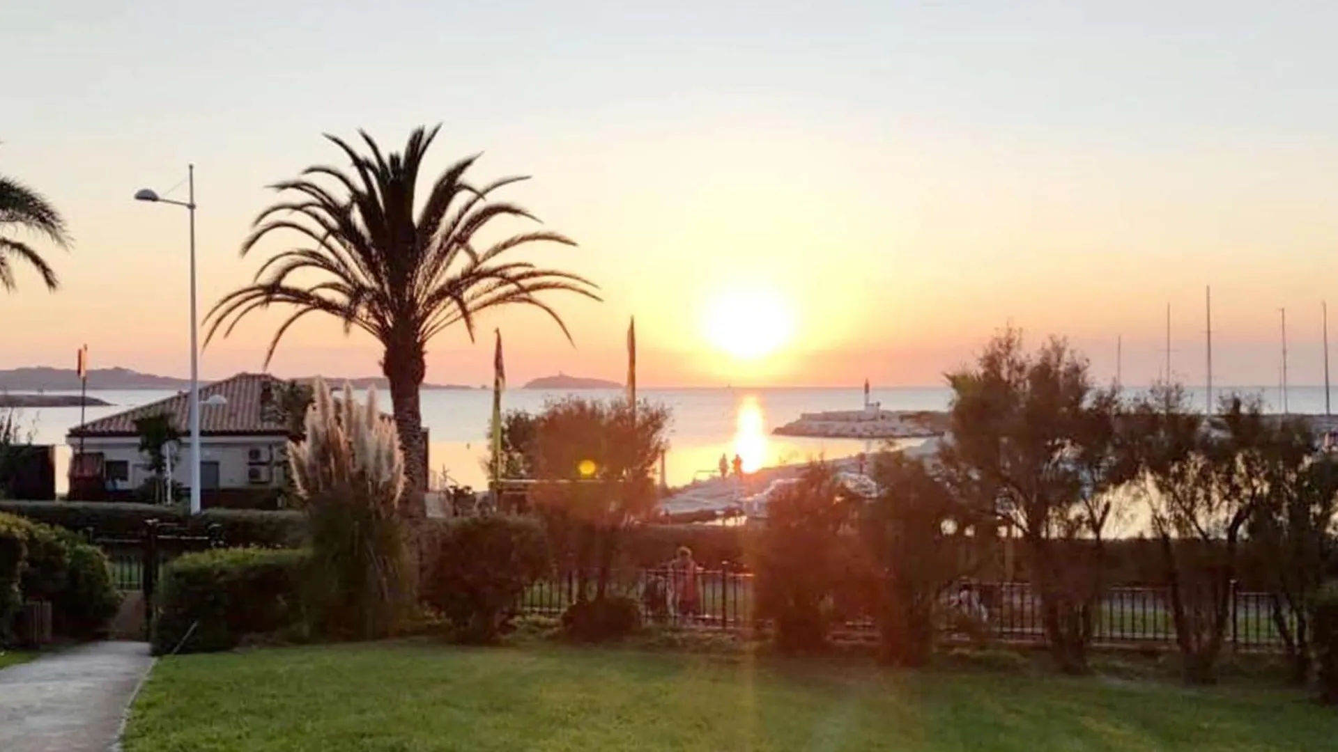 Appartement T2 + Coin Nuit, Parking, Piscine/Tennis, A 200M Plages/Commerces - Fr-1-316-323 Six-Fours-les-Plages Apartment